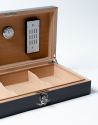 P-By-Privilege-Humidors-Limited-Edition-thumbnail-6 P By Privilege Humidors Limited Edition thumbnail 6