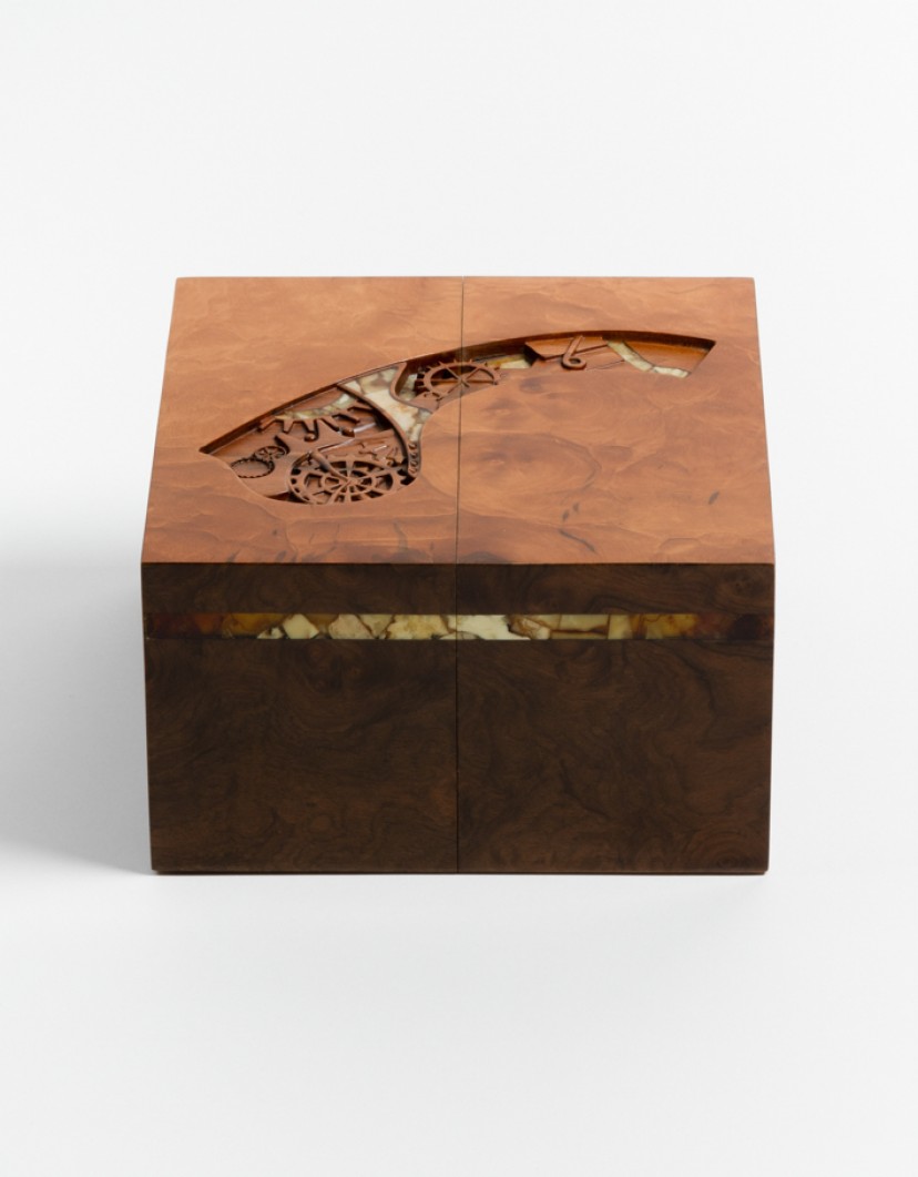 P By Privilege Watch Box Walnut Root And Amber 42 Million Years (3 Slots) image