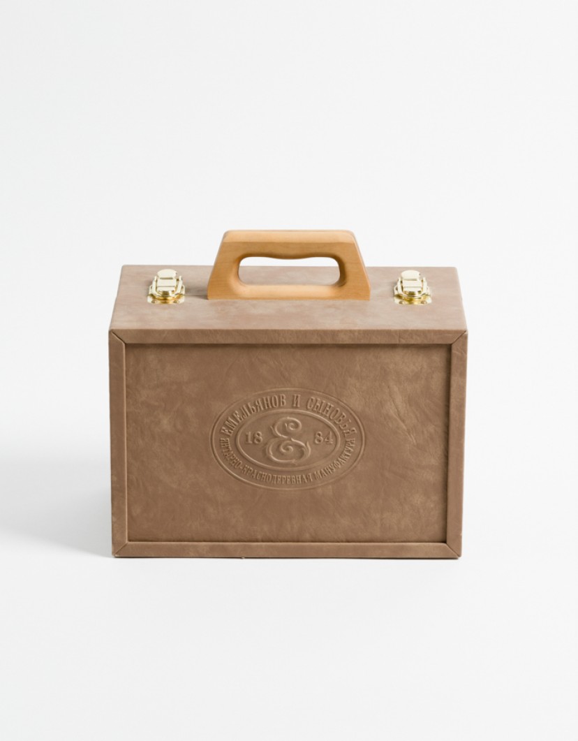 P-By-Privilege-Art-Object-Tineo-Wood-And-Amber-42-Million-Years-image P By Privilege Art Object Tineo Wood And Amber 42 Million Years image