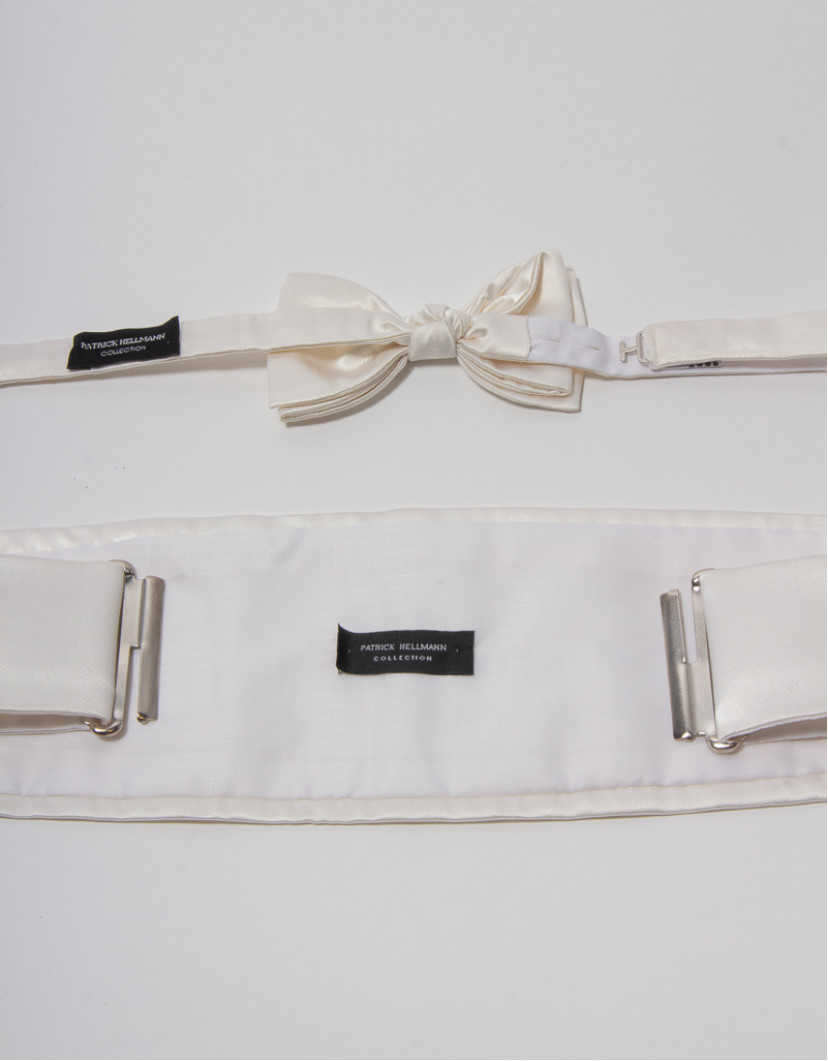 Patrick Hellmann Collection Tiebow & Cummerbund Set image