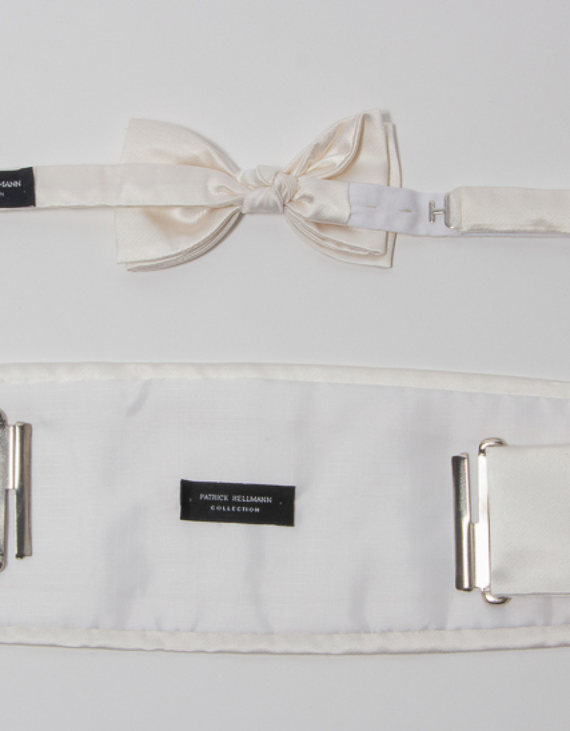 Patrick Hellmann Collection Tiebow & Cummerbund Set image