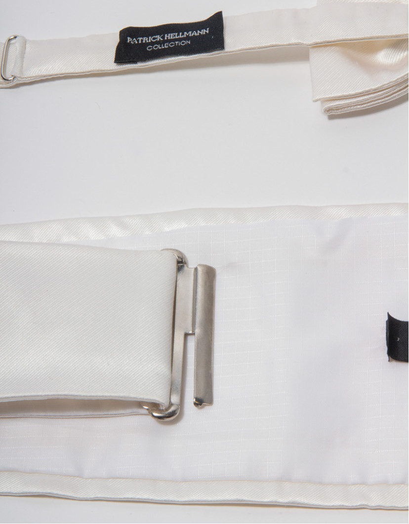 Patrick Hellmann Collection Tiebow & Cummerbund Set image